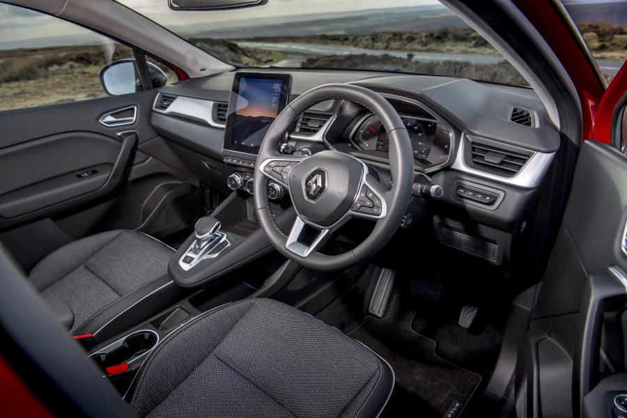 Торпедо Renault Captur S-Edition 2019 года  (UK) (фото 26 из 40)